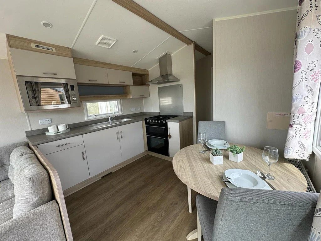 WILLERBY LINWOOD C1568 - Image 10