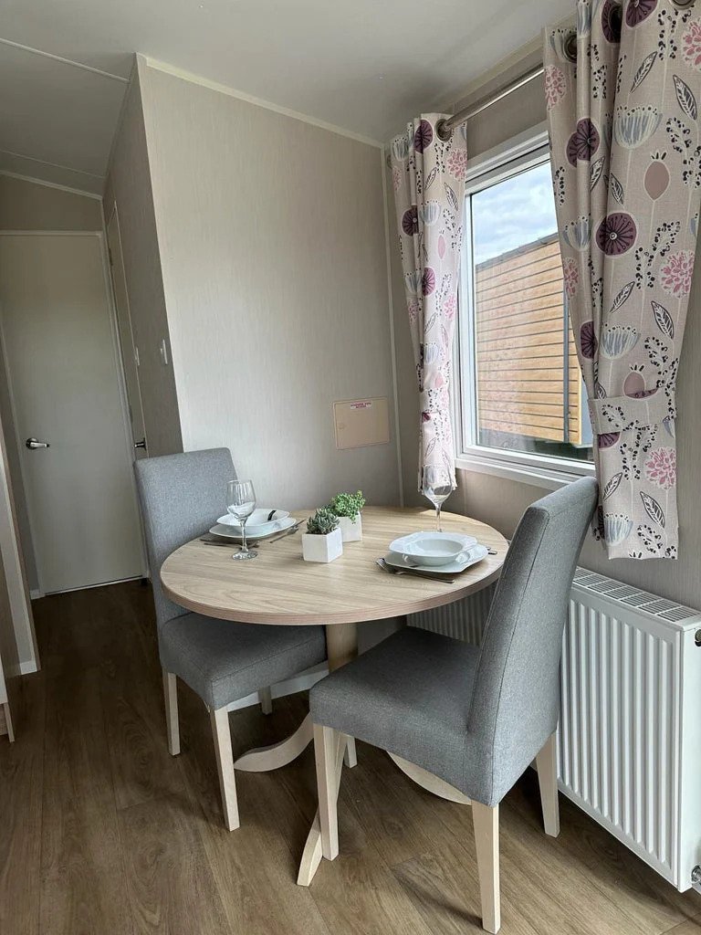 WILLERBY LINWOOD C1568 - Image 8
