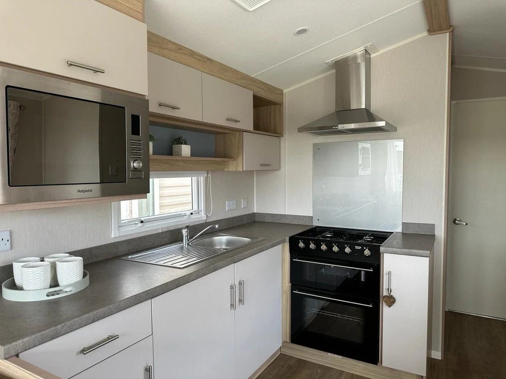 WILLERBY LINWOOD C1568 - Image 7