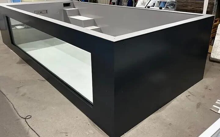 Piscina de polipropileno de 6,5 m x 2,5 m com janela de 4 m